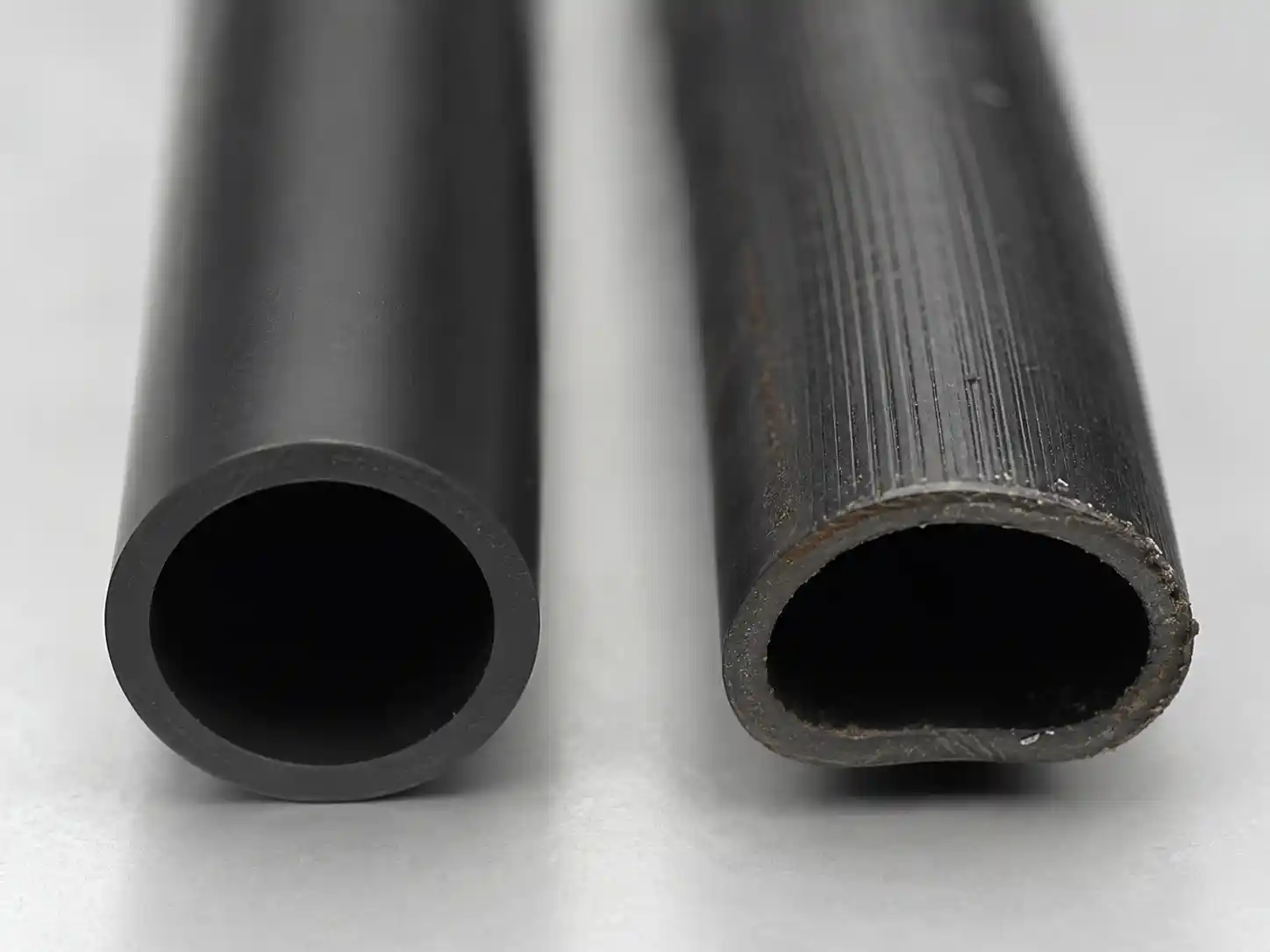 Cable jacket defects caused by excessive melt temperature Cable jacket defects caused by excessive melt temperature